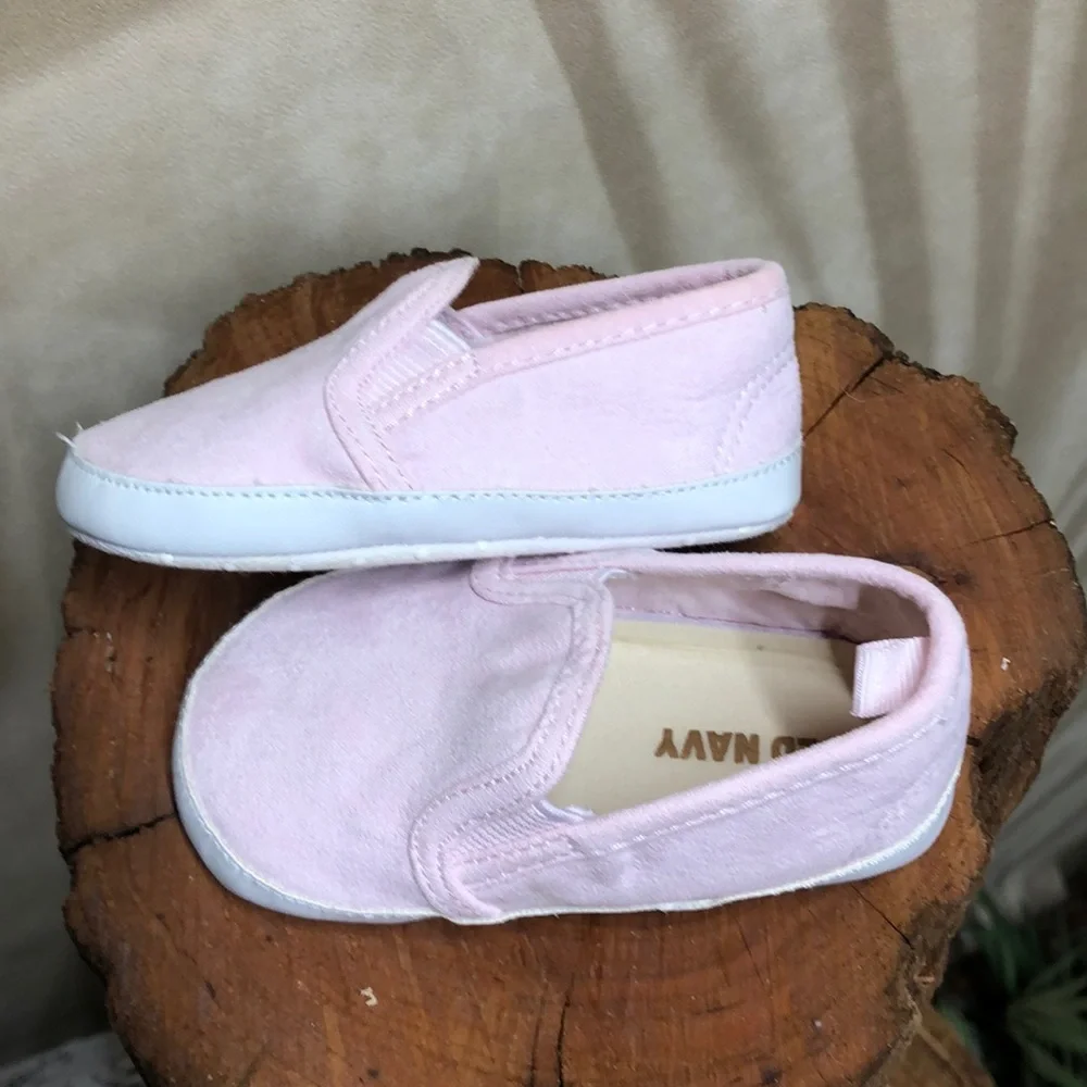 Old navy‎ slip on tennis shoes